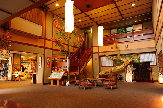 三治郎館内